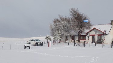 «Acá se hace Patria, amigo»: así son los días en un solitario paso fronterizo en la Patagonia 