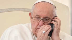 La misteriosa llamada que recibió el Papa Francisco durante la audiencia semanal
