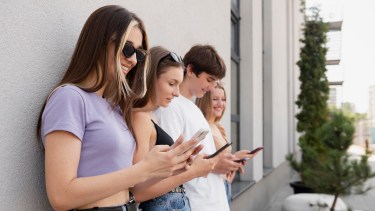 Los centennials son personas nacidas entre 1995 y 2010. 