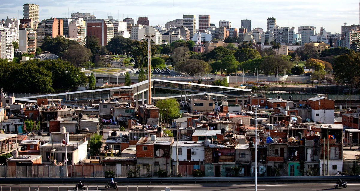 Un estudio reveló que más del 51,8% de los argentinos son pobres. 