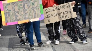 Alumnos y docentes de un secundario de Neuquén reclamarán en Educación este miércoles