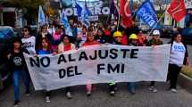 Imagen de Masiva marcha en Roca: cientos de manifestantes se unieron para criticar el acuerdo con el FMI