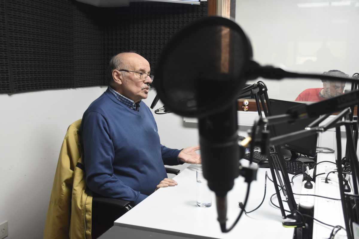 El diputado nacional Luis Di Giácomo estuvo en los estudios de RIO NEGRO RADIO y analizó la candidatura de Carreras a la intendencia de Bariloche. foto: Alejandro Carnevale.