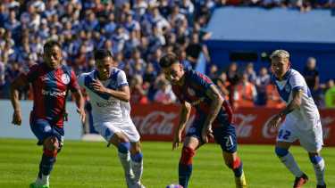 El Ciclón visita a Banfield con la ilusión de acercarse a River.