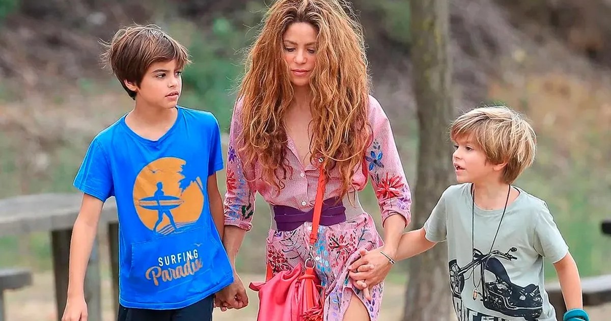 Shakira vive un «infierno» en Miami y analiza volver a mudarse con sus hijos: «Está harta» thumbnail