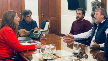 La gobernadora Carreras recibió en Viedma a las autoridades de Vialidad Nacional. Foto: gentileza.