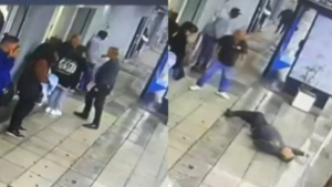 Video: El empleado de un restaurante noqueó a un hombre que le pidió pasar al baño