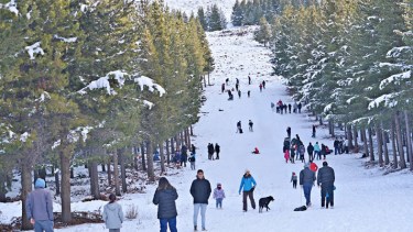 El Llano es un parque recreativo que se encuentra entre Andacollo y Chos Malal.