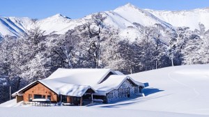 Escapada a la nieve el fin de semana largo: ¿Cuánto sale esquiar en cerro Bayo?