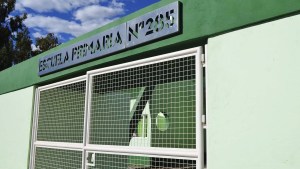 Realizan una colecta para ayudar a estudiantes de una escuela en Cipolletti