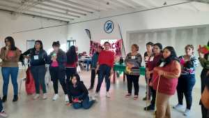 Ni Una Menos: 40 mujeres participaron de un Taller de Género en Roca