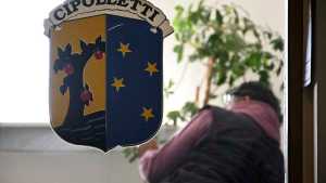 Buteler no le pagará el aguinaldo a la planta política en Cipolletti