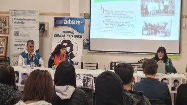 Pedro Maidana y Dora Seguel, exdetenidos participan de las actividades del Operativo Cutral Co (Foto: archivo Andrea Vazquez)