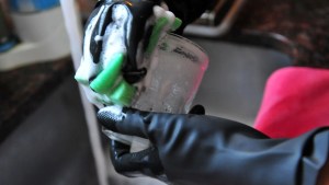 Empleadas domésticas: Sabé cuánto deben pagarte si trabajas los feriados del 19 y 20 de junio