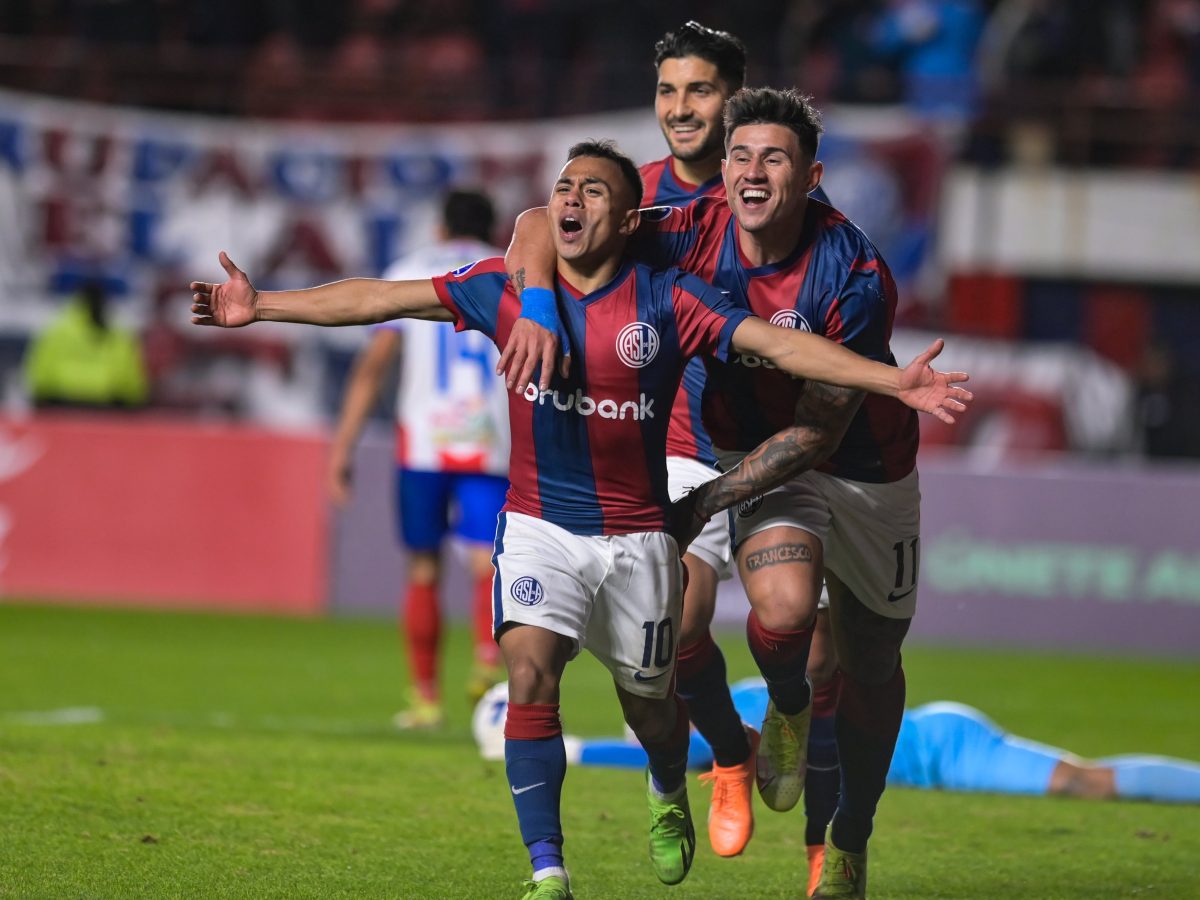 Barrios anotó el gol que le dio la clasificación a San Lorenzo.