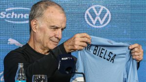 Bielsa aprovecha el título de Uruguay en el Mundial Sub 20 y seis jugadores van a la mayor