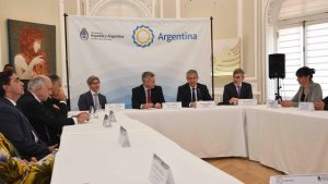 Rolando Figueroa destacó en EEUU el potencial de Vaca Muerta para la producción de GNL