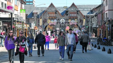 Vacaciones de invierno: Bariloche e Iguazú destinos más buscados, mirá estos planes