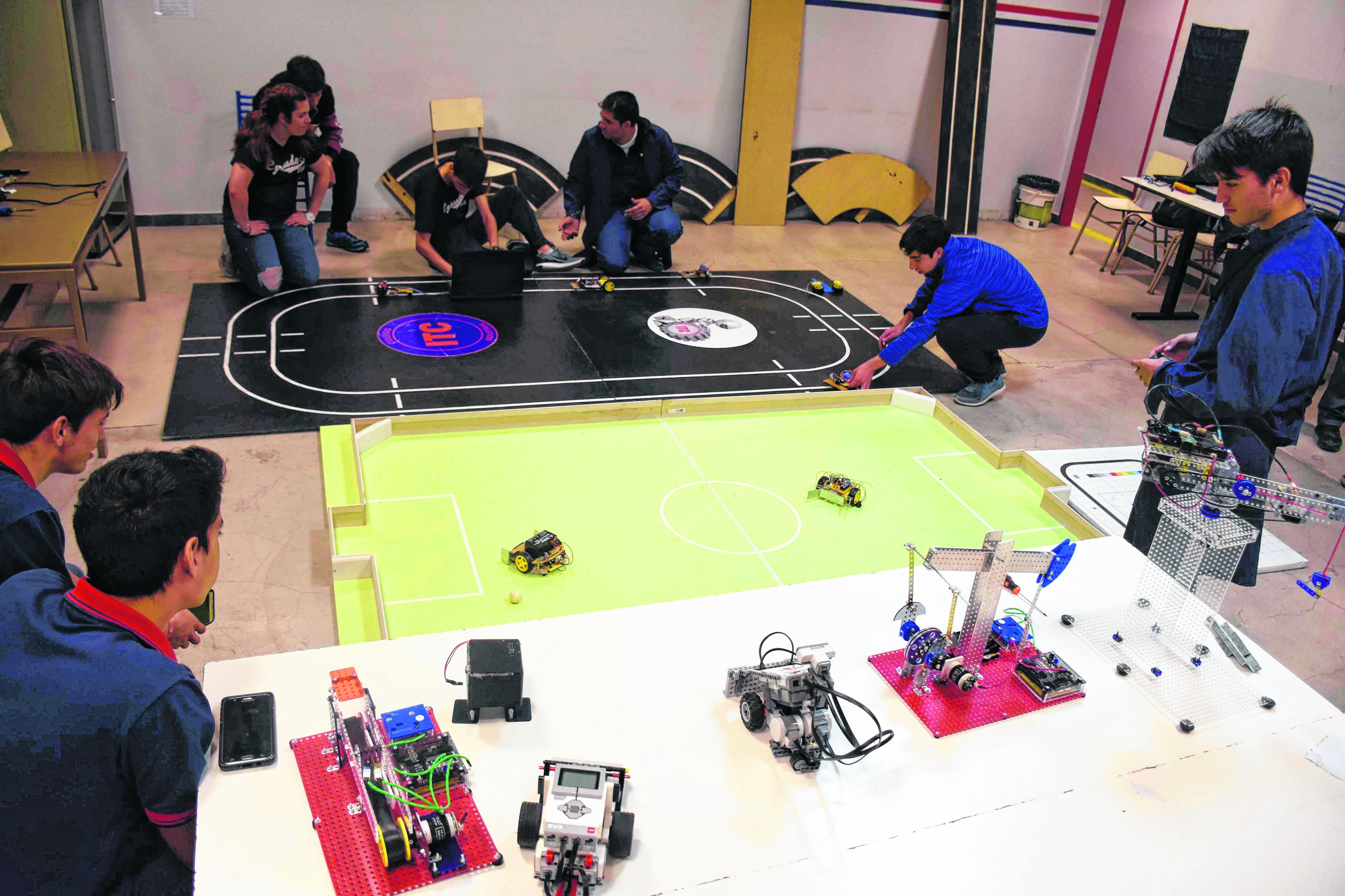La escuela de robótica en Neuquén será pública y gratuita para niños y adultos.