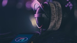 Meta lanza MusicGen, una herramienta de IA que crea música inédita a partir de textos y melodías 