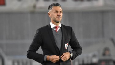 Martín Demichelis dio la talla como DT de River y se encamina a su primer título.