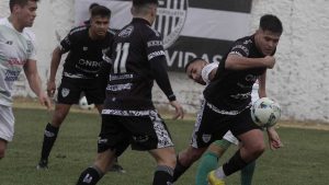 Alex Díaz y su expulsión con Sol de Mayo: «No insulté al árbitro, no entendía nada cuando me echó»