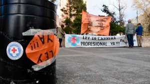 Profesionales de Salud piden que se los incluya en la negociación ante la «marcada crisis» en Neuquén