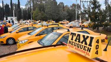 Tras el paro, taxis y remises de Neuquén se reunieron con el gobierno por la inseguridad 