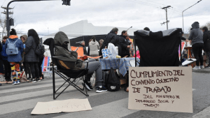 Corte en Ruta 22: se levantó el bloqueo en Neuquén y el lunes se retoma en otro lugar