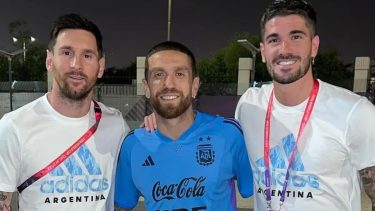 "Papu" Gómez dejó de juntarse con Lionel Messi y Rodrigo De Paul, en medio de la polémica por haber "consultado a un brujo".-
