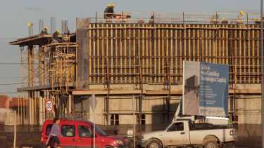 Cada edificio en obra tiene planta baja y cuatro pisos en el Polo Tecnológico (foto Oscar Livera) 