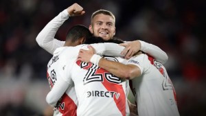 River visita a Barracas Central para dar otro paso hacia el título: formaciones, hora y TV