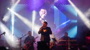 Fiesta de la Nieve en Bariloche: el programa del viernes con tres artistas de excelencia y Colectividades