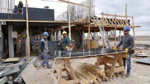 Por retraso en los pagos, advierten sobre el peligro de paralización de obras públicas en Neuquén