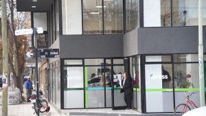 Trabajadores denuncian fallas en la nueva sede de Ipross de Cipolletti