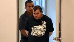 Condenan al hombre que prendió fuego su casa con su pareja y sus hijos dentro en Plottier