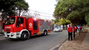 Un bebé murió en el incendio de una casilla en Córdoba: su madre había salido a calentar la mamadera