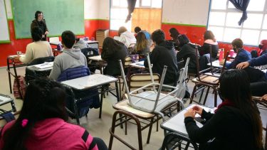 Mejorar la convivencia, la formación docente y las competencias laborales de los alumnos son algunos de los ejes de la reforma. (archivo)