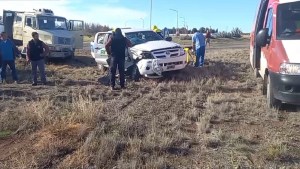 Una camioneta de Vialidad Rionegrina chocó contra un camión en Conesa