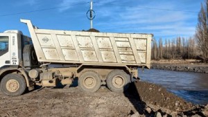 Crecida del río Neuquén: cómo es el plan para minimizar la inundación y asistir localidades