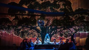 María Suárez estrenó en Buenos Aires su primera ópera «Secretos del árbol»