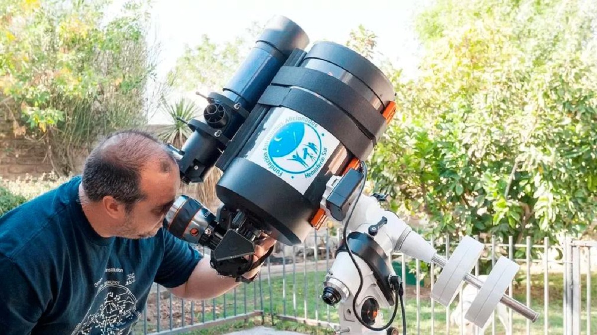Denis Martínez es astrónomo aficionado. Se dedica a la divulgación científica
y al astroturismo desde Las Grutas. Foto gentileza. 