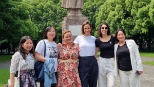 De Neuquén a China, el viaje de Tanya Bertoldi con la comitiva que encabeza Máximo Kirchner