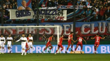 Boca no jugó bien y perdió con Arsenal que salió del último puesto con el triunfo. 