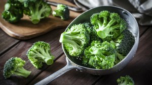 Tortilla con brócoli, una opción rica y saludable