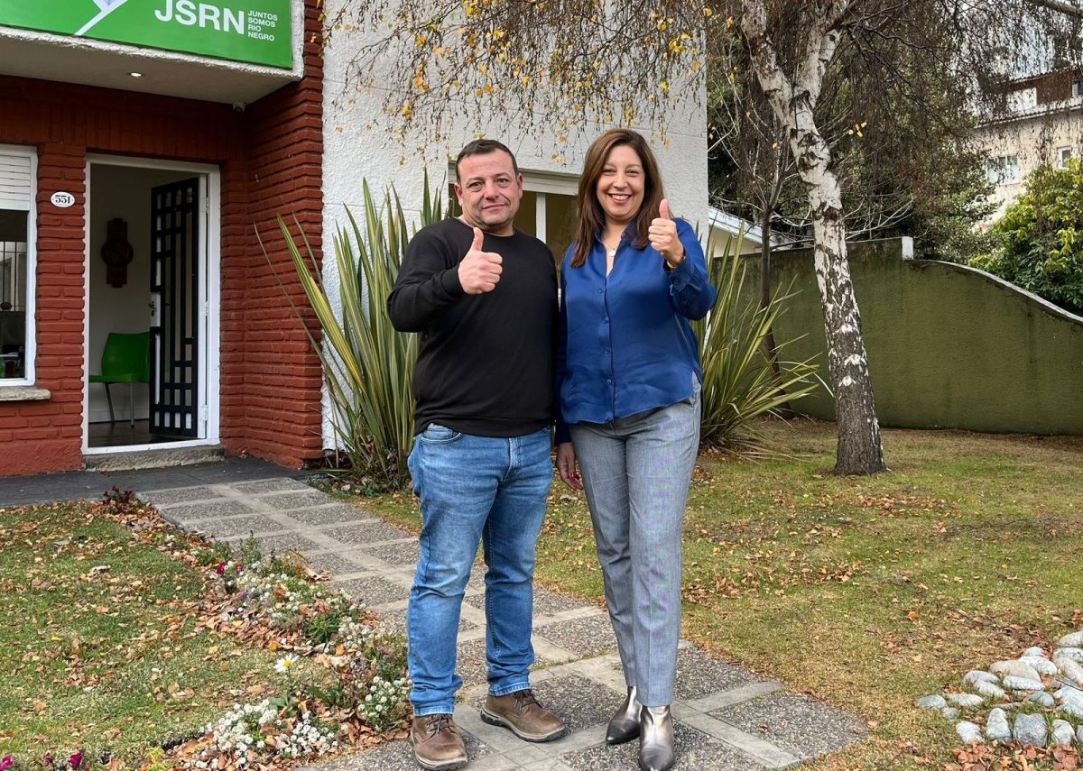 Juan Pablo Ferrari acompañó a Arabela Carreras en la lista de JSRN en Bariloche. Foto: archivo