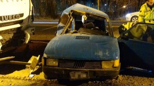 Choque en Ruta 22: un camión de arena impactó contra un auto en Cervantes