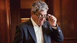 Daniel Balmaceda ofrece una reveladora biografía política del «Loco Sarmiento»