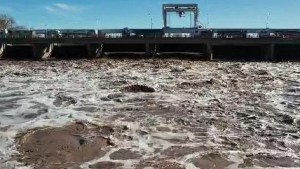 Monitorean el río Colorado en Catriel por las nuevas crecidas: «no hay evacuados»