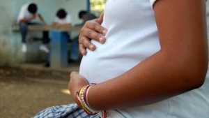 Según Unicef gracias a leyes como el aborto, se redujo a la mitad la cantidad de embarazos adolescentes